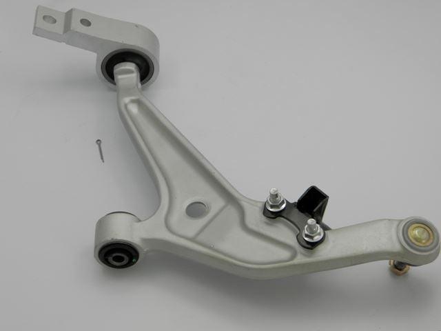 For Nissan X-Trail 2000-2007 Front Right Lower Wishbone Suspension Arm - Spares Hut